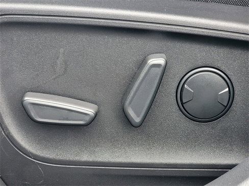 Certified 2022 Ford Escape SE w/ Convenience Package image 3