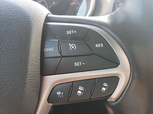 Used 2021 Jeep Grand Cherokee Limited w/ Premium Lighting Group AWD/4WD image 22