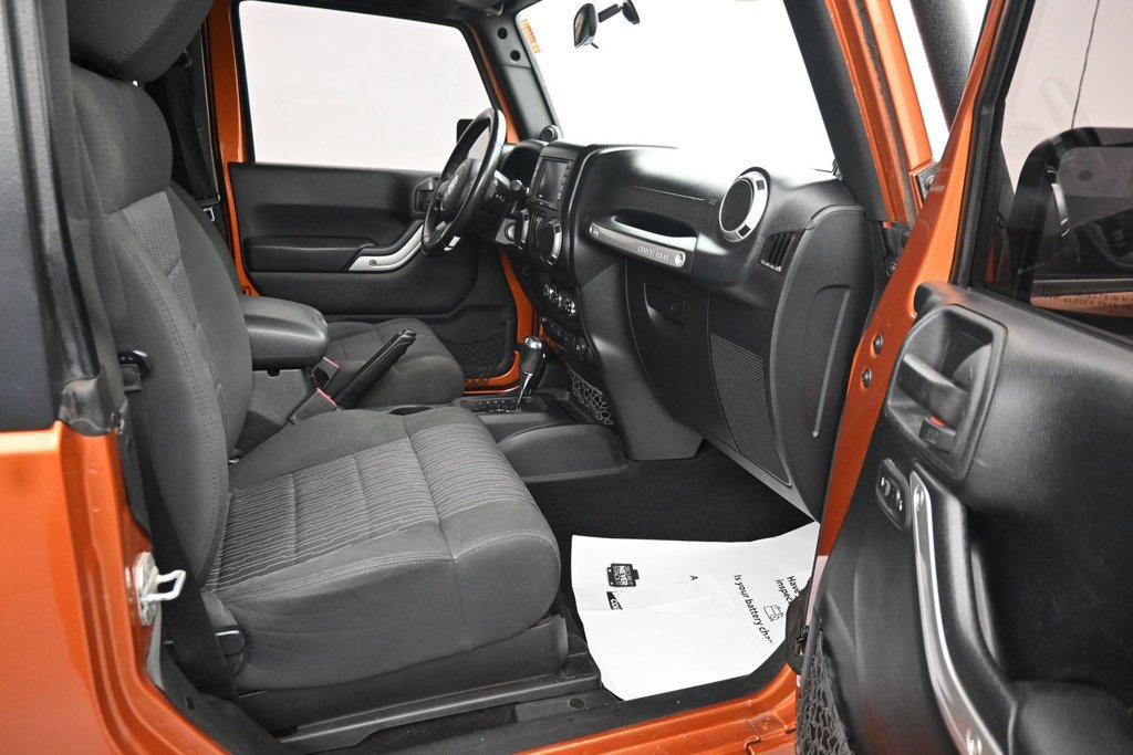 Used 2011 Jeep Wrangler Rubicon w/ Dual Top Group AWD/4WD image 12