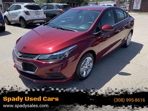 Used 2016 Chevrolet Cruze LT FWD image 1