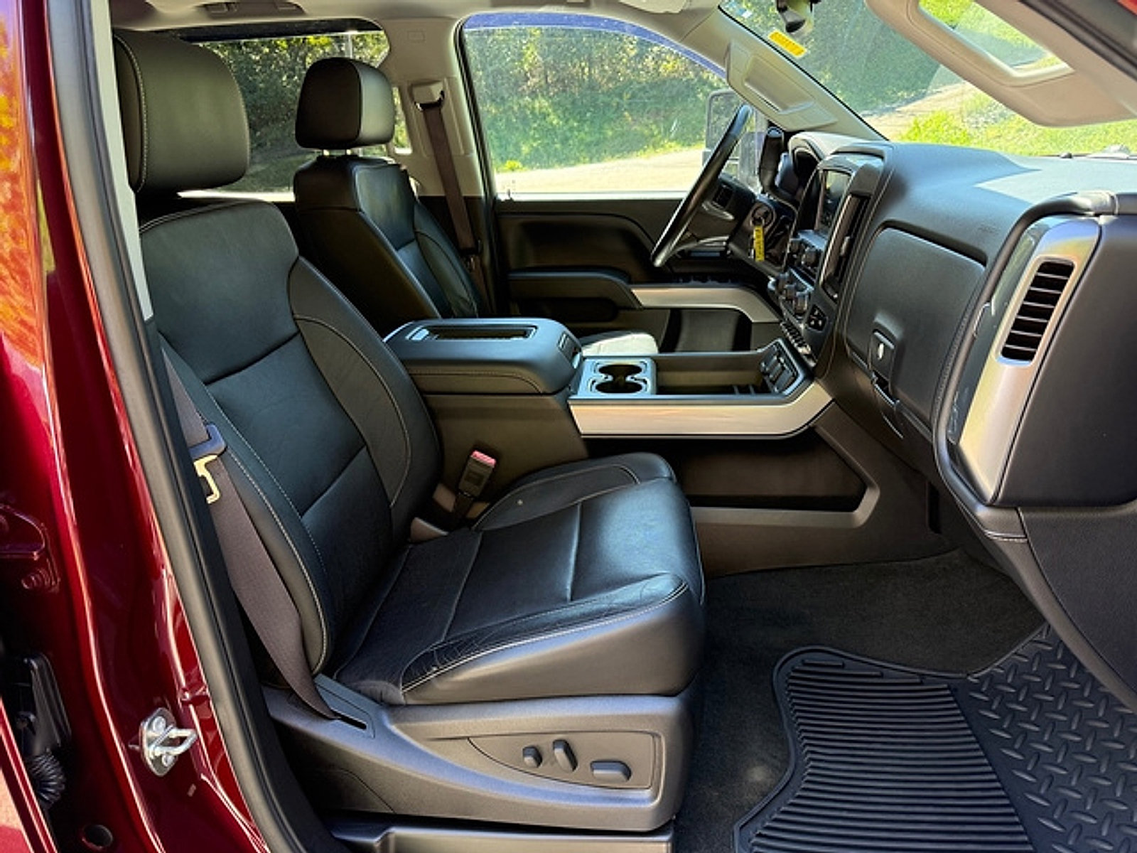 Used 2016 Chevrolet Silverado 2500 LTZ w/ Duramax Plus Package AWD/4WD image 20