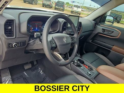 Used 2023 Ford Bronco Sport Outer Banks w/ Tech Package AWD/4WD image 10