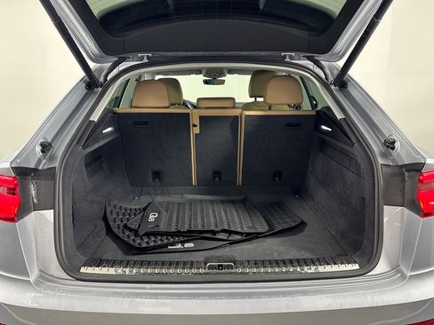 Used 2021 Audi Q8 Premium Plus image 29