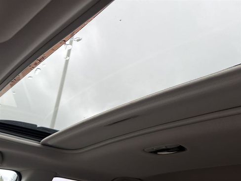 Used 2011 Subaru Outback 3.6R Limited w/ PWR Moonroof Pkg image 9