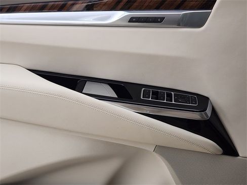 New 2026 Cadillac Escalade Platinum Sport w/ LPO, Floor Liner Package image 17