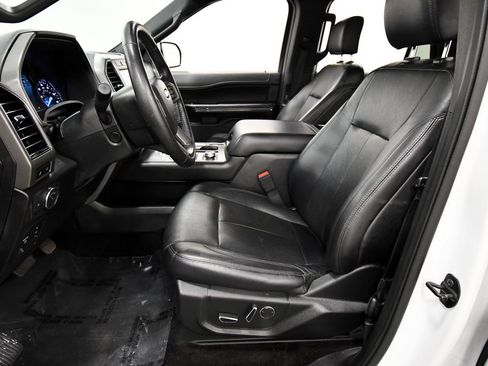 Used 2018 Ford Expedition Max XLT w/ Equipment Group 202A AWD/4WD image 14