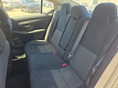 Used 2020 Nissan Sentra SV FWD image 13