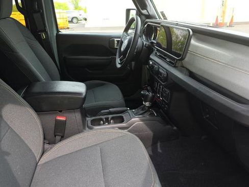 Used 2024 Jeep Wrangler Unlimited Sport AWD/4WD image 6