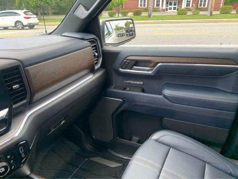 Used 2024 Chevrolet Silverado 1500 High Country w/ High Country Premium Package AWD/4WD image 20