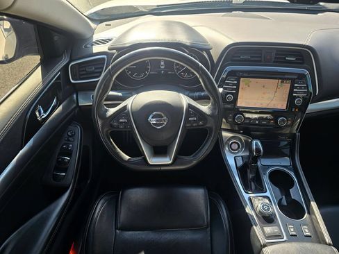 Used 2019 Nissan Maxima 3.5 SV w/ Floor Mat Group FWD image 2