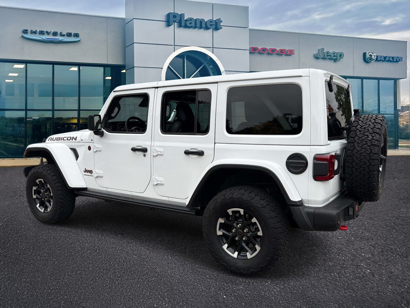 Used 2026 Jeep Wrangler Unlimited Rubicon w/ Safety Group AWD/4WD image 3