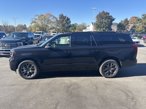 New 2025 Ford Expedition Max Platinum w/ Stealth Performance Package image 7