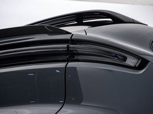 Certified 2025 Porsche Cayenne GTS AWD/4WD image 12