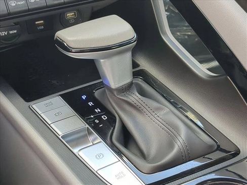 Used 2023 Hyundai Elantra SEL w/ Convenience Package FWD image 12