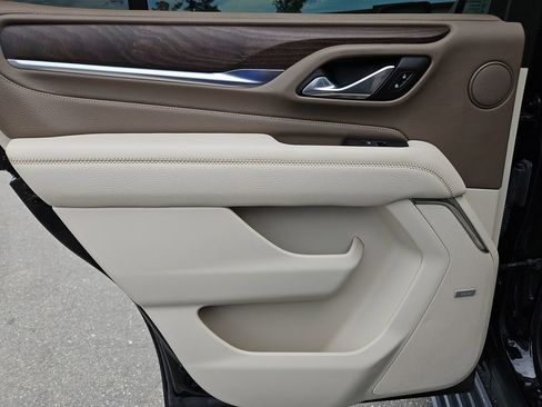 Used 2021 GMC Yukon Denali w/ Denali Premium Package RWD image 35