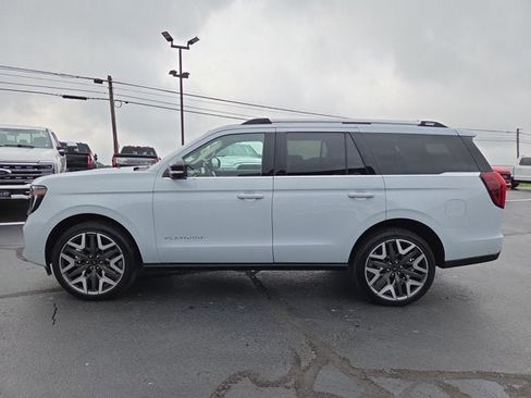Used 2025 Ford Expedition Platinum w/ Platinum Ultimate Package AWD/4WD image 3