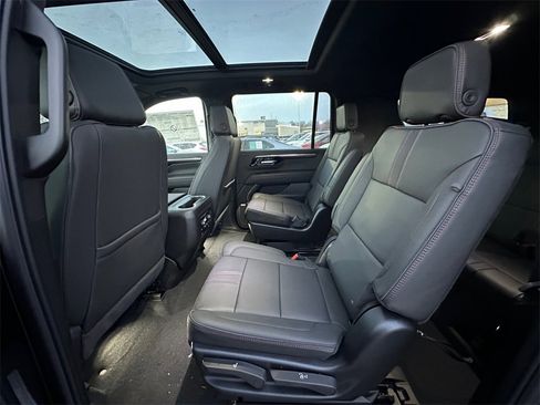 New 2026 Chevrolet Suburban RST w/ RST Capability Package image 20