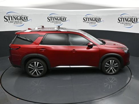 Used 2025 Nissan Pathfinder Platinum w/ Cargo Package FWD image 25