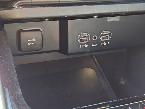 Used 2024 Jeep Wagoneer Series II w/ Flexible Seating Group AWD/4WD image 24