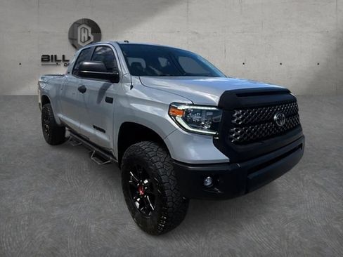Used 2018 Toyota Tundra SR5 w/ SR5 Upgrade Package AWD/4WD image 3