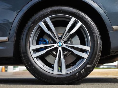 Used 2021 BMW X7 M50i AWD/4WD image 22