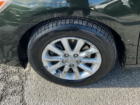 Used 2010 Toyota Camry XLE image 5