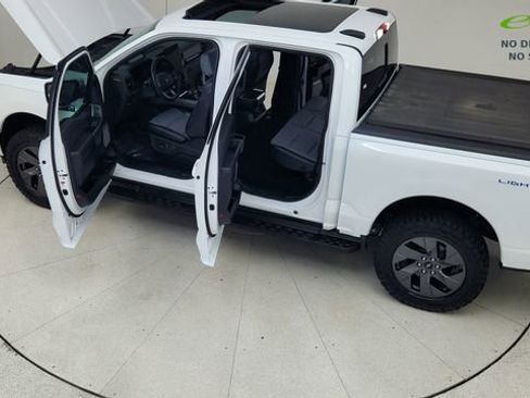 Used 2024 Ford F150 Lightning Lariat AWD/4WD image 84