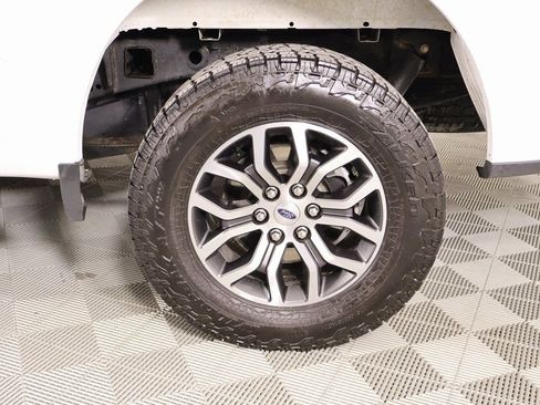 Used 2022 Ford F150 Lariat w/ Trailer Tow Package image 19