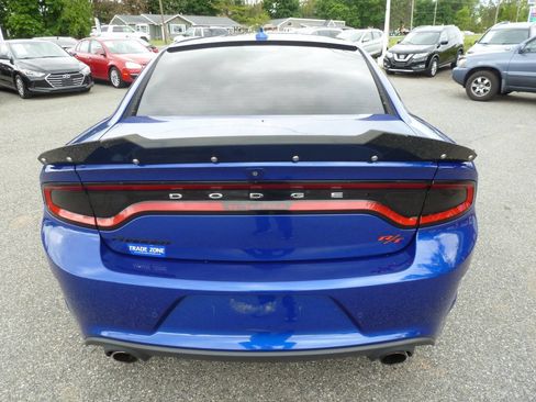Used 2018 Dodge Charger R/T Scat Pack w/ Dynamics Package RWD image 9