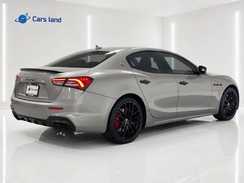Used 2021 Maserati Ghibli Trofeo RWD image 3