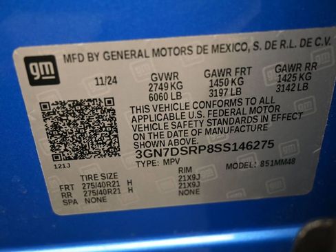 Used 2025 Chevrolet Equinox EV RS FWD image 12
