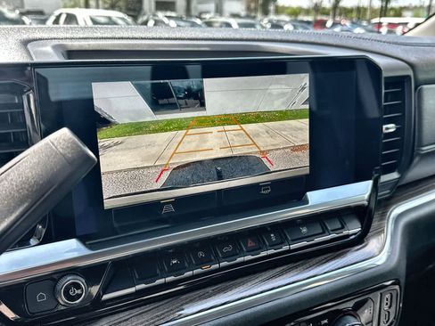 Used 2023 Chevrolet Silverado 1500 LT image 27