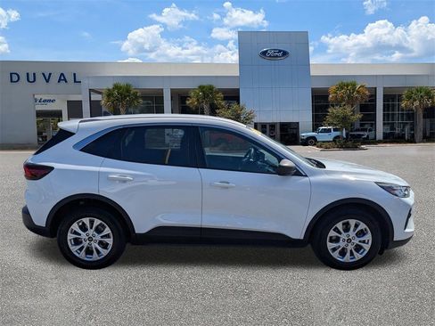 Used 2024 Ford Escape Active image 2