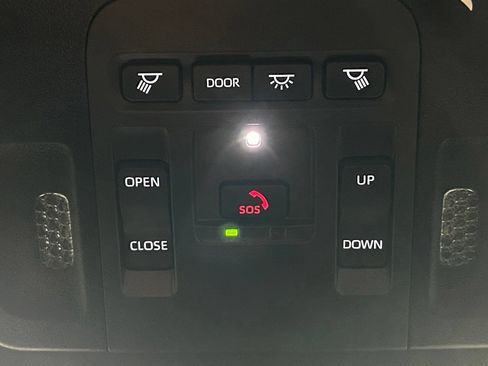 Used 2025 Toyota Camry SE w/ Multimedia Upgrade Package FWD image 76