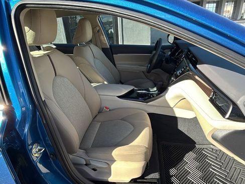 Used 2020 Toyota Camry LE w/ Carpet Mat Package image 18