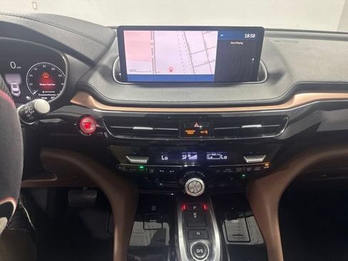 Used 2022 Acura MDX FWD w/ Technology Package image 16