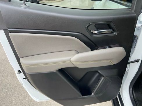 Used 2024 Chevrolet Colorado ZR2 w/ ZR2 Convenience Package III image 21