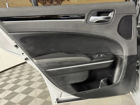 Used 2023 Chrysler 300 S RWD image 42