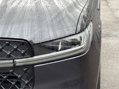 New 2025 Lincoln Navigator L Reserve w/ Jet Appearance Package image 10