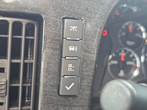 Used 2017 GMC Savana 2500 RWD image 14
