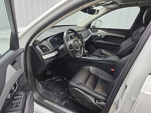 Used 2021 Volvo XC90 T5 Momentum w/ Protection Package AWD/4WD image 28