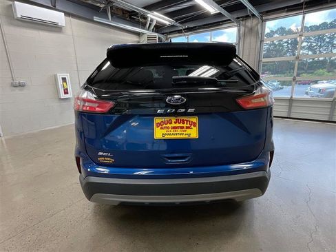 Used 2021 Ford Edge SEL w/ Cargo Accessory Package FWD image 4