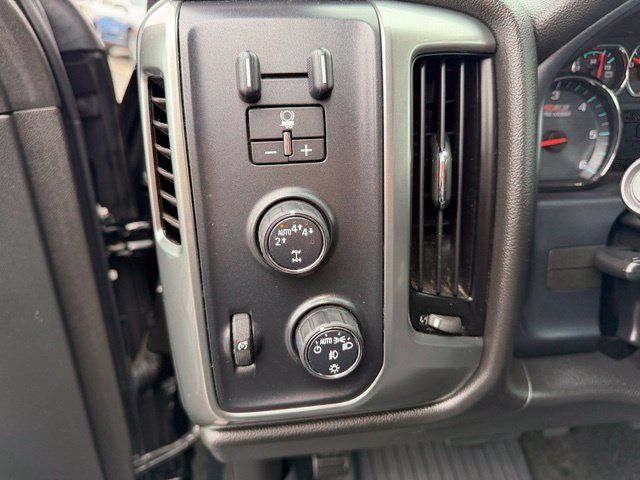 Used 2018 Chevrolet Silverado 1500 LT w/ All Star Edition AWD/4WD image 18