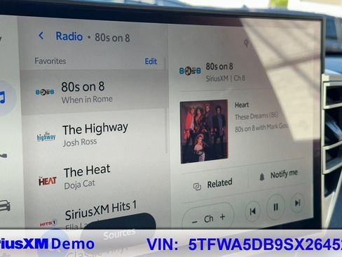 Used 2025 Toyota Tundra Limited image 28