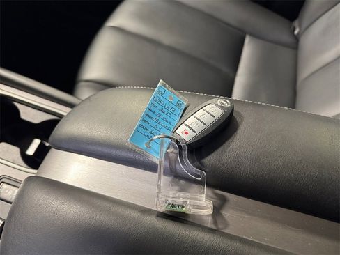 Used 2023 Nissan Murano SV image 32