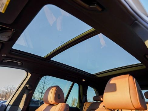 Used 2023 BMW X5 xDrive45e w/ M Sport Package image 18