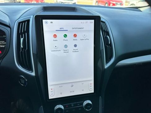 Used 2024 Ford Edge SE image 19