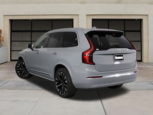 New 2026 Volvo XC90 T8 Plus image 3