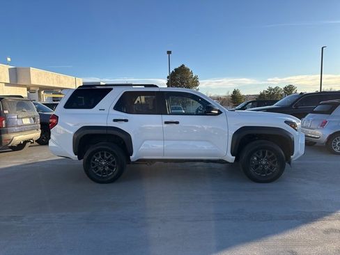 Used 2025 Toyota 4Runner SR5 image 6