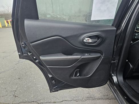 Used 2016 Jeep Cherokee Limited w/ Trailer Tow Group image 20